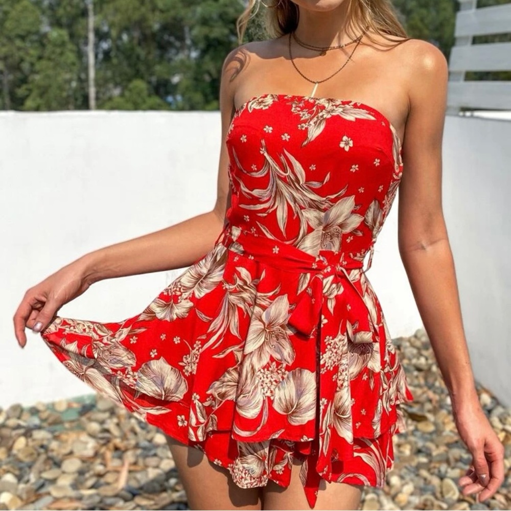 Red Floral Print Tube Halter with tied Waistline Size Medium NWT